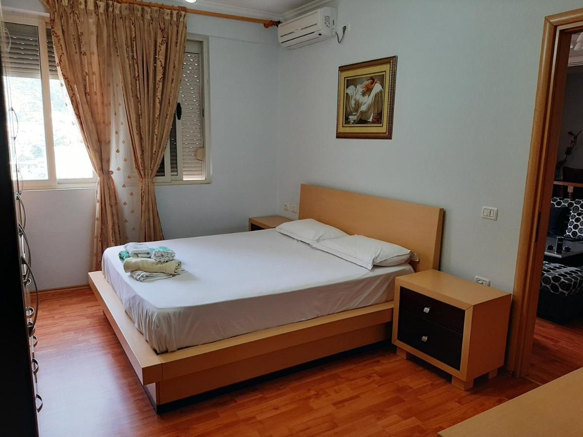 Apartament Egzoni City Center Διαμέρισμα Μπεράτ Εξωτερικό φωτογραφία