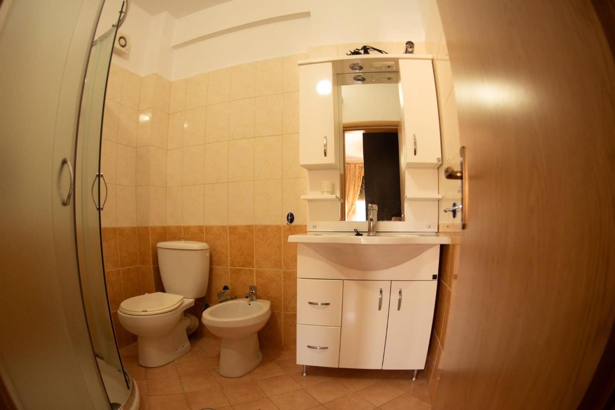 Apartament Egzoni City Center Διαμέρισμα Μπεράτ Εξωτερικό φωτογραφία