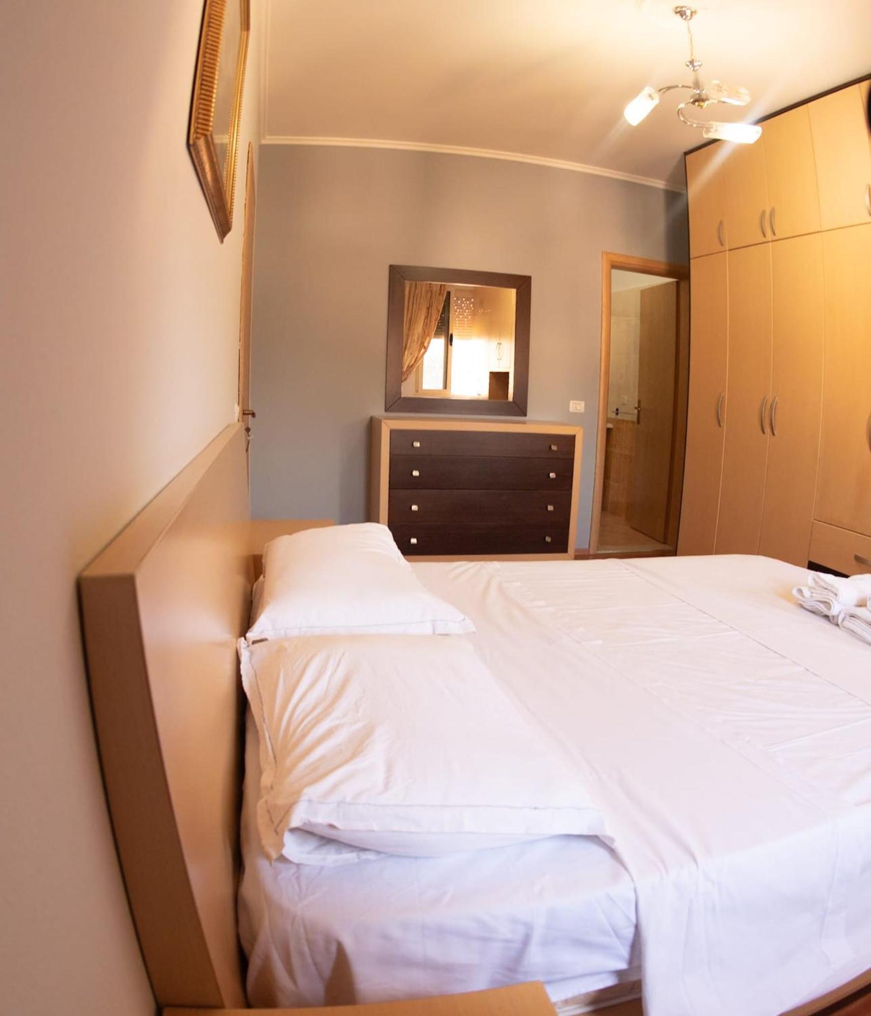 Apartament Egzoni City Center Διαμέρισμα Μπεράτ Εξωτερικό φωτογραφία